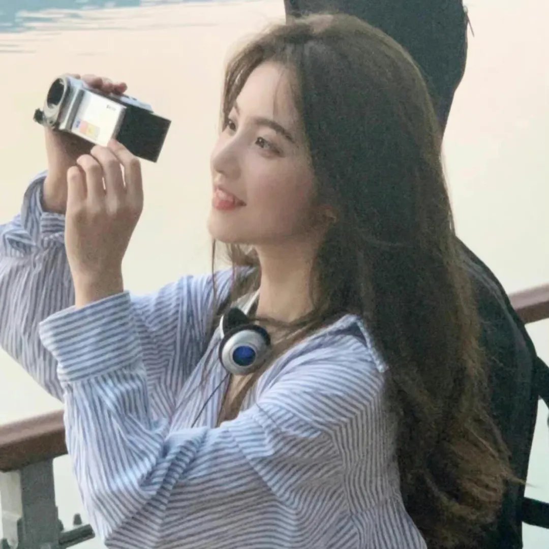 新版离婚后她惊艳了世界